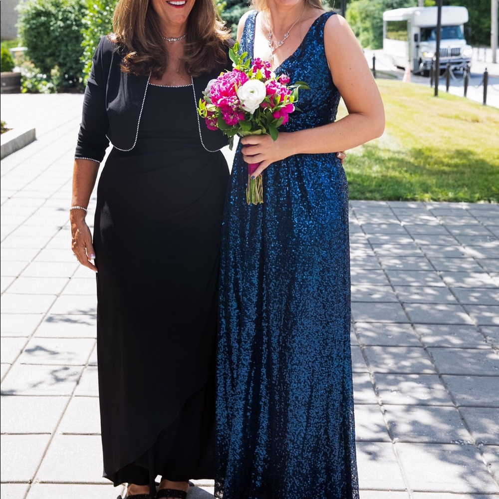 Sequin VNeck Bridesmaid/Prom Dress w/ Satin Piping
